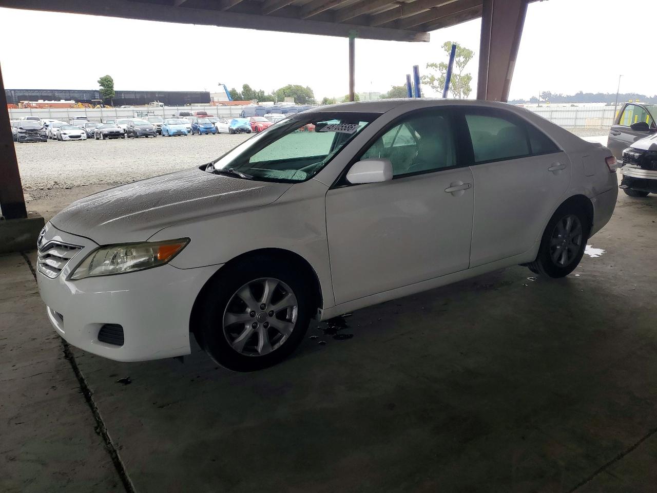 2011 TOYOTA CAMRY