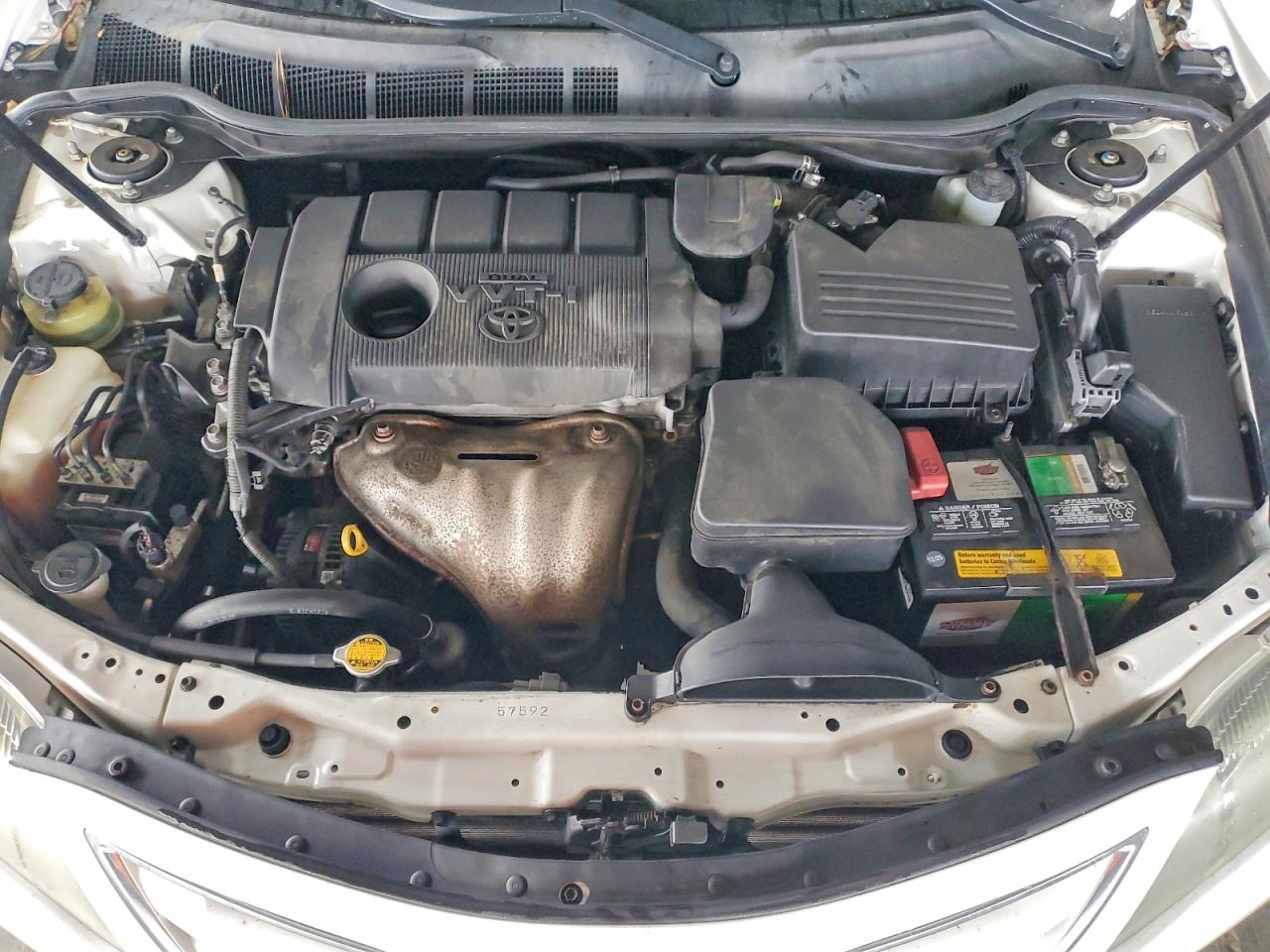 2011 TOYOTA CAMRY LE photo 11