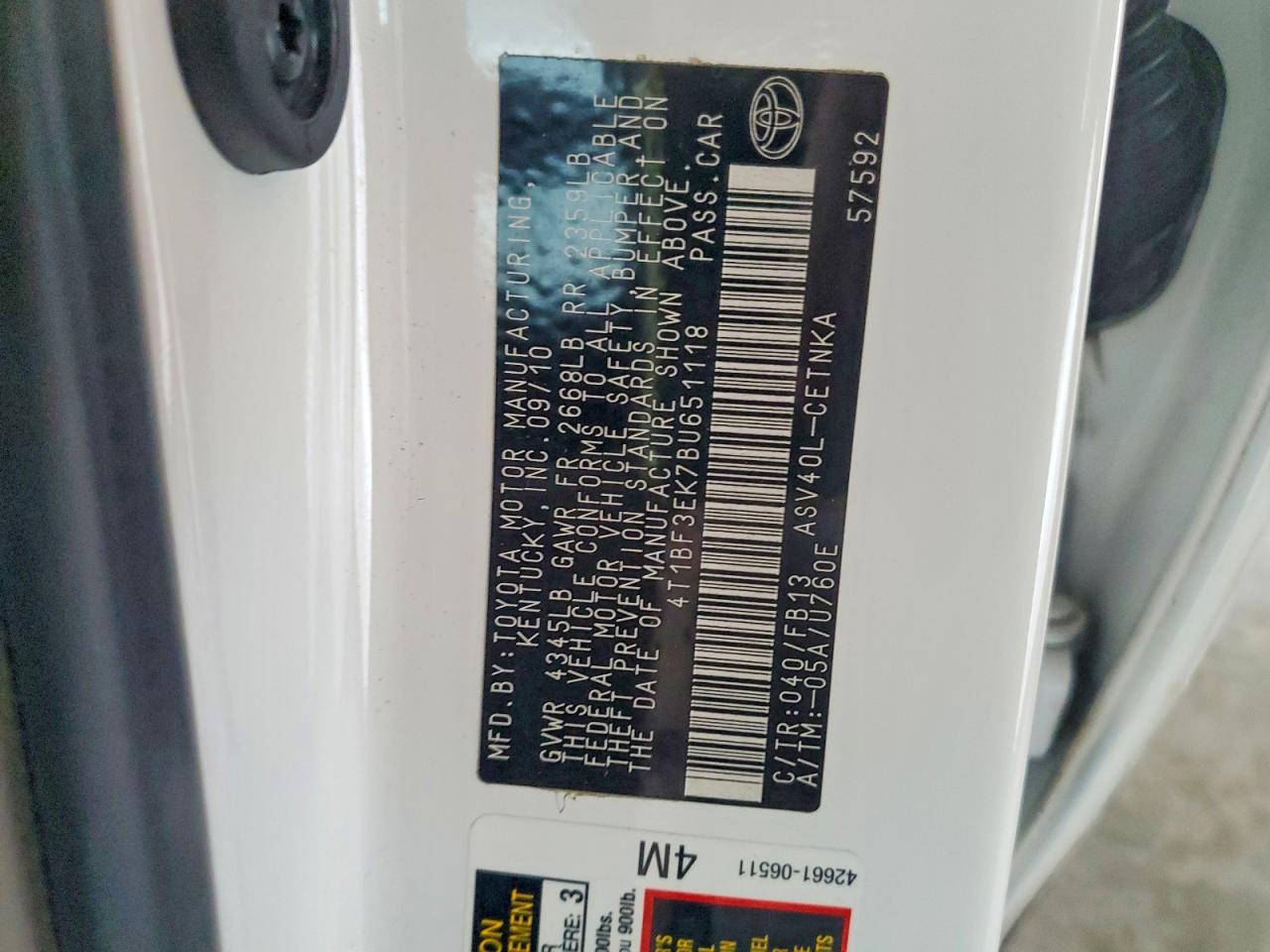 2011 TOYOTA CAMRY LE photo 13