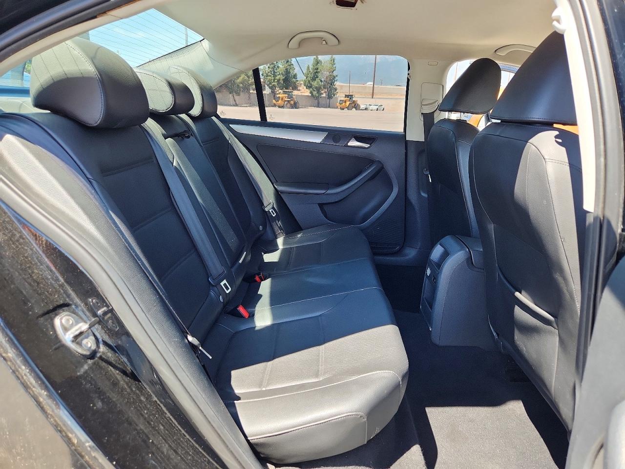 2013 VOLKSWAGEN JETTA SE photo 19