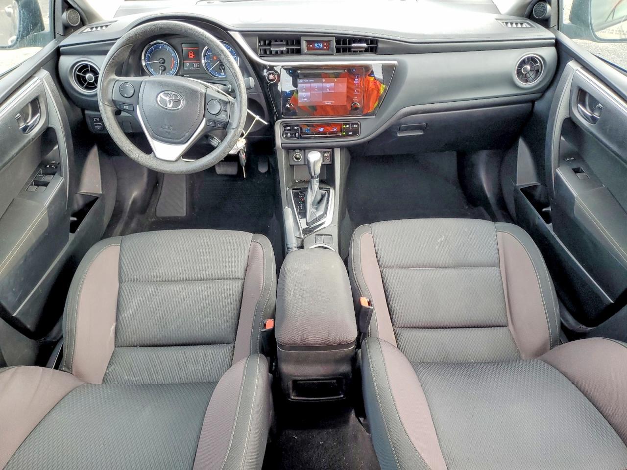 2019 TOYOTA COROLLA L photo 8