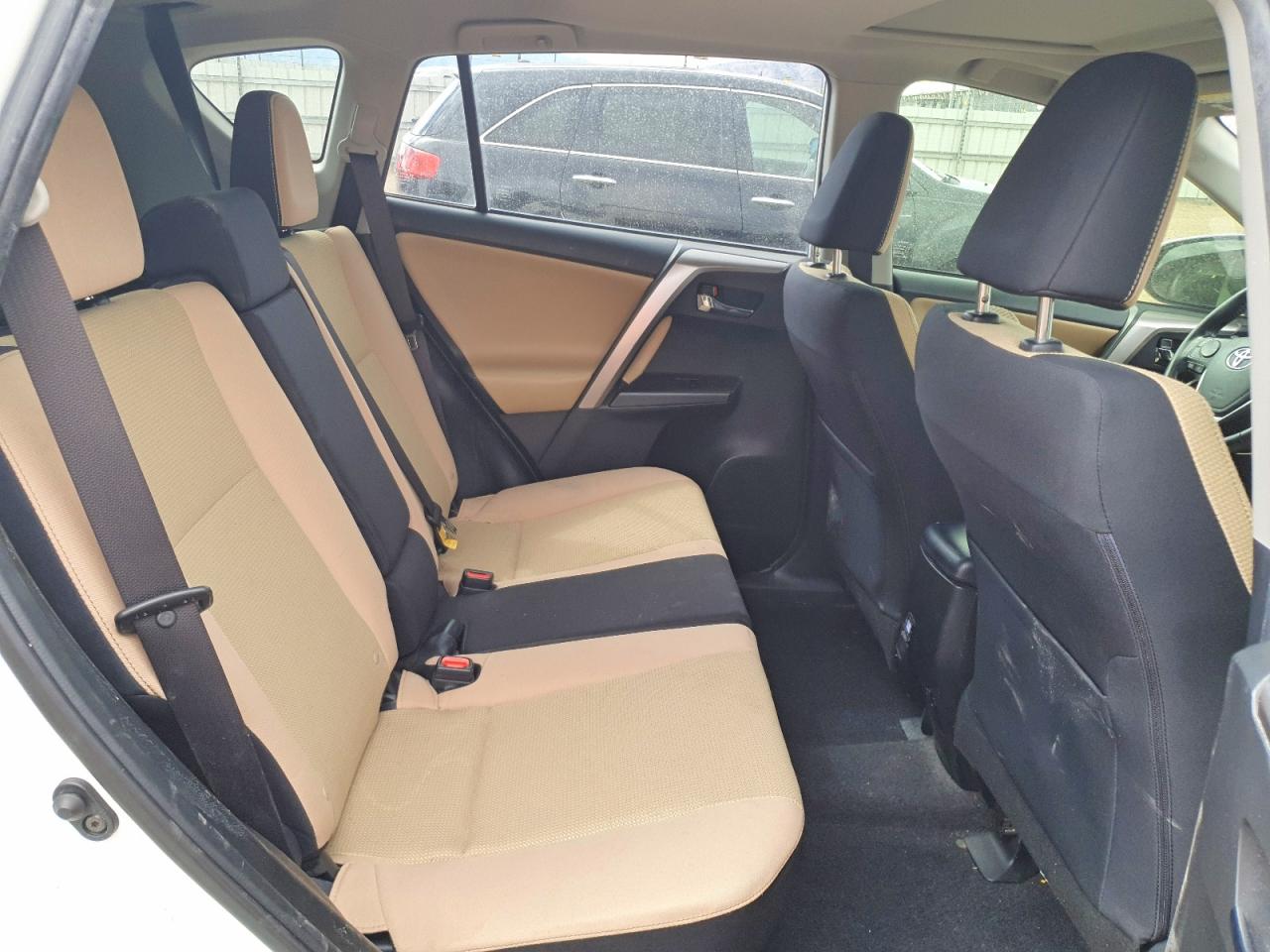 2018 TOYOTA RAV4 XLE photo 19