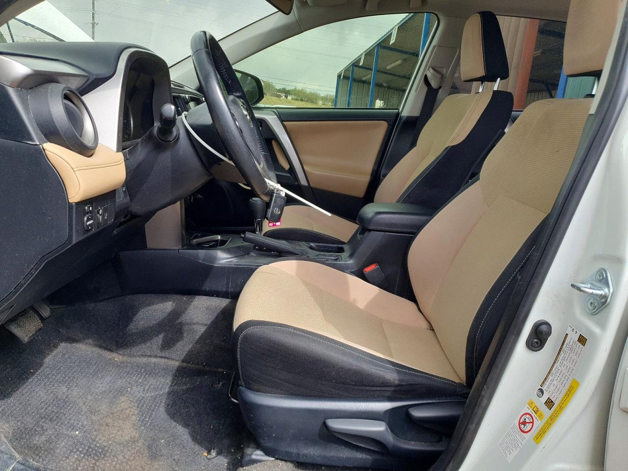 2018 TOYOTA RAV4 XLE photo 13