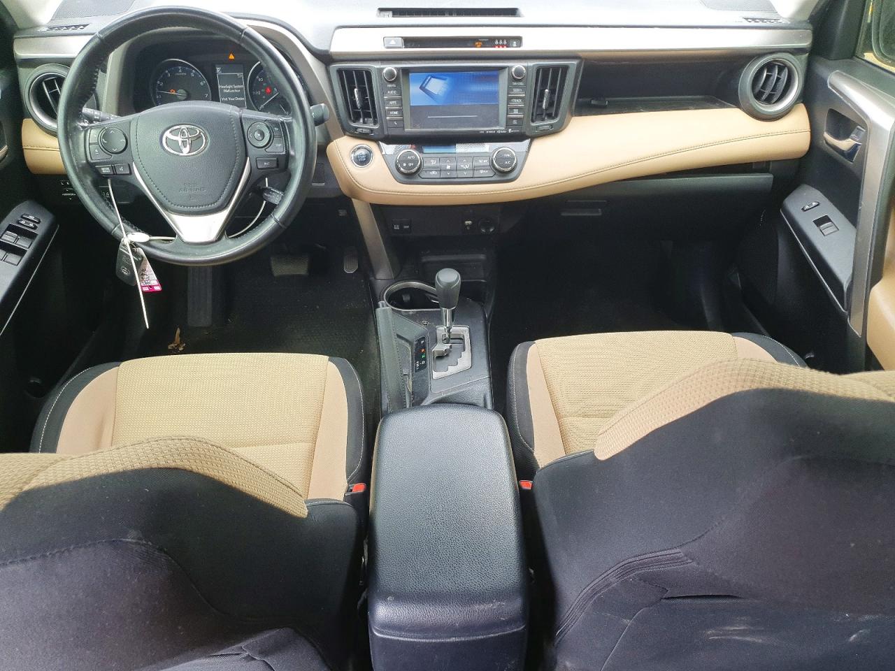 2018 TOYOTA RAV4 XLE photo 15