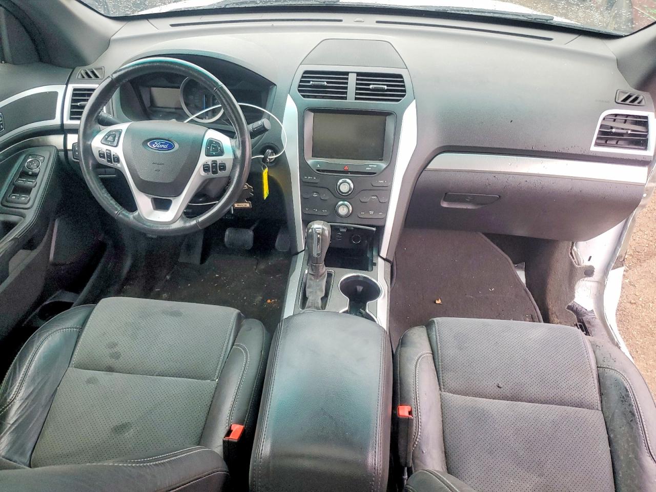 2015 FORD EXPLORER XLT photo 8