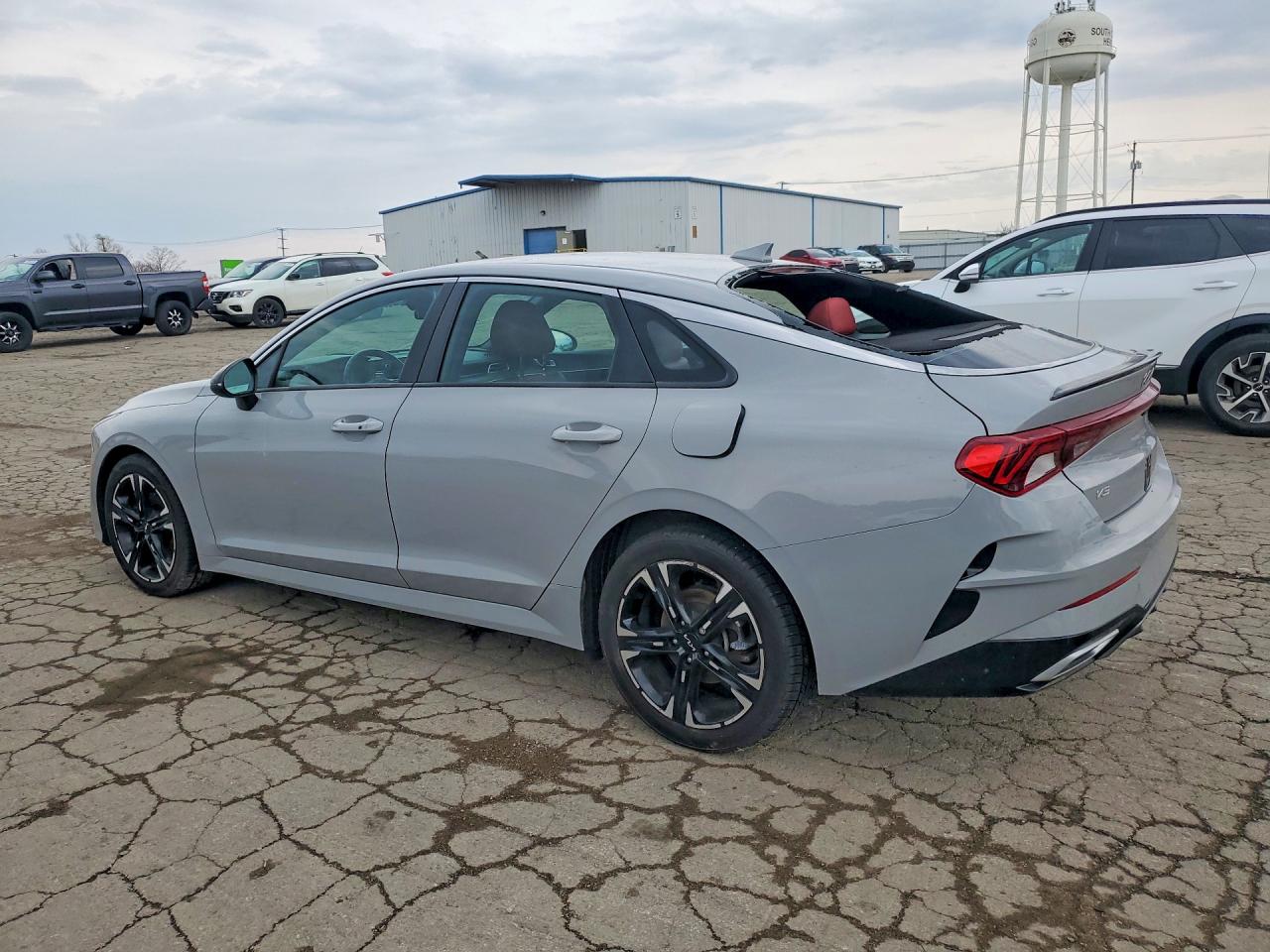 2023 KIA K5 GT LINE photo 3