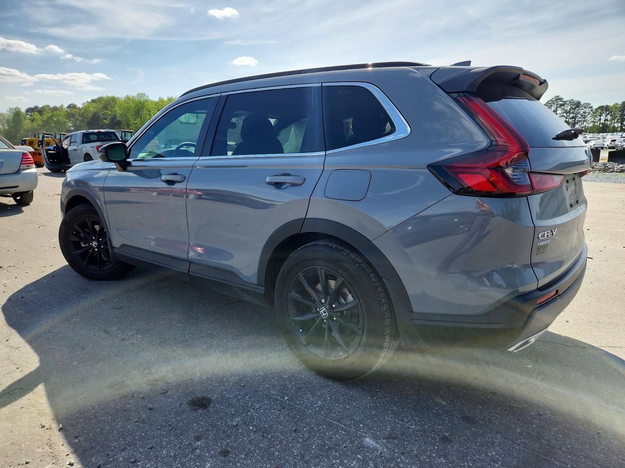 2025 HONDA CR-V SPORT photo 3