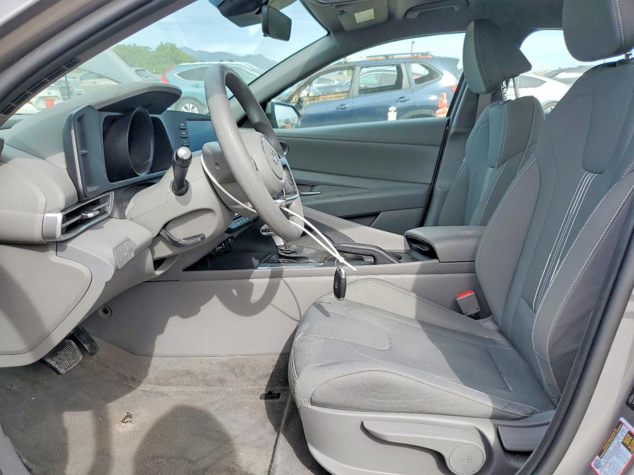 2023 HYUNDAI ELANTRA SEL photo 7