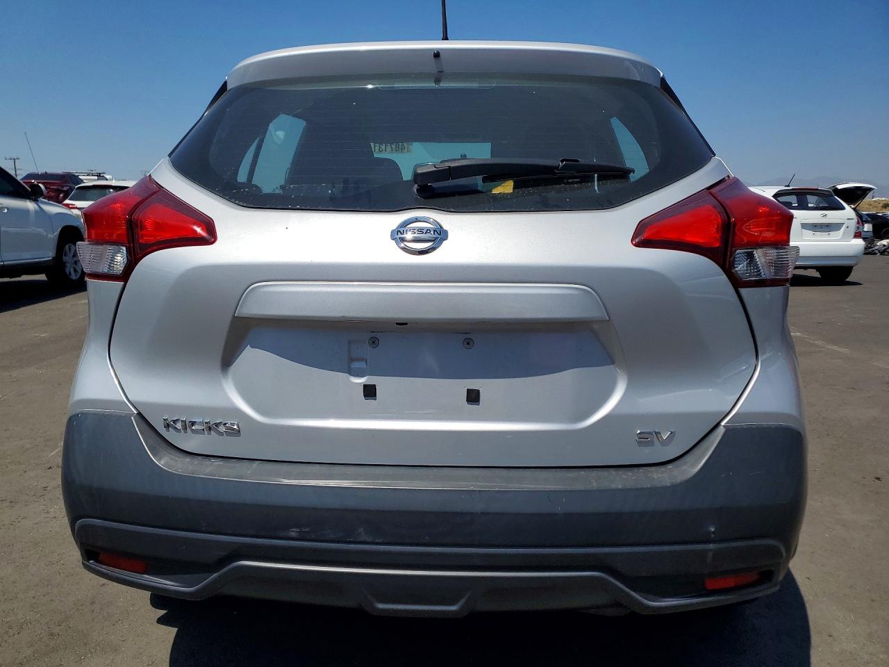 2018 NISSAN KICKS SV photo 11