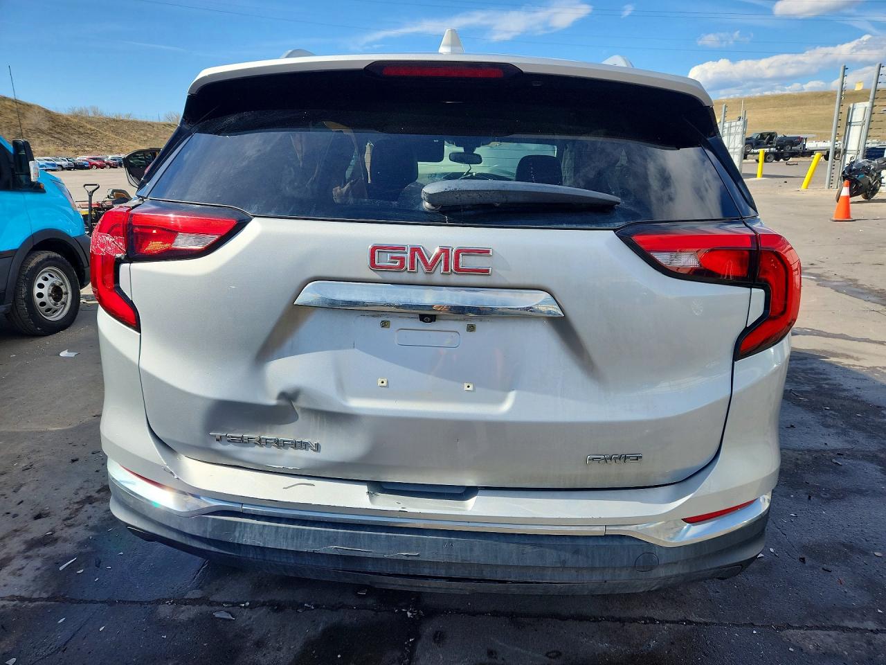 2019 GMC TERRAIN SLT photo 6