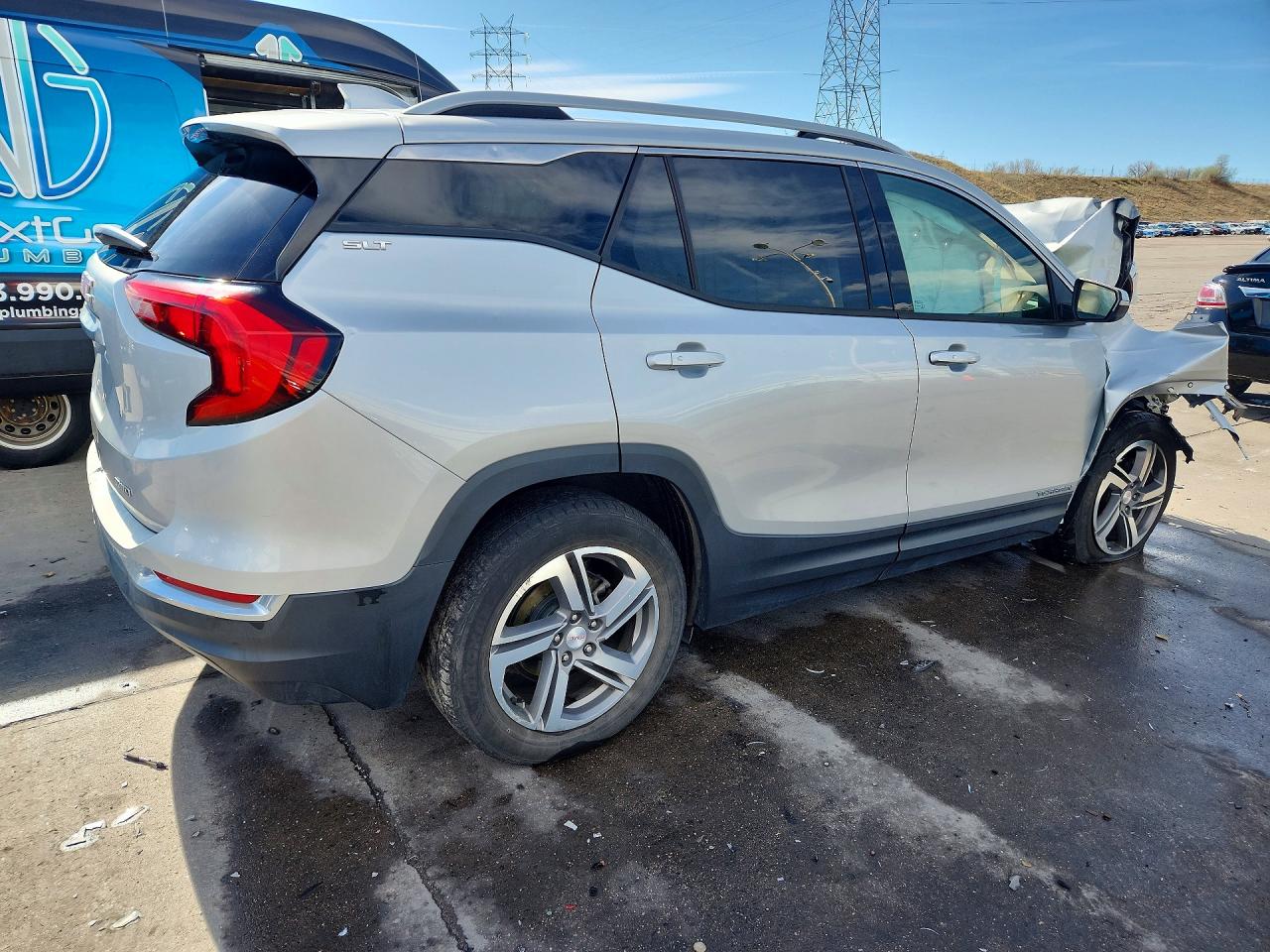 2019 GMC TERRAIN SLT photo 3