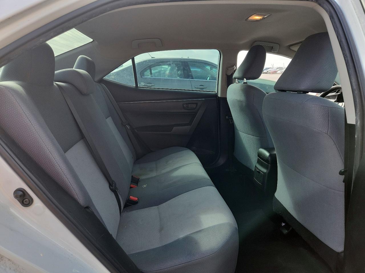 2016 TOYOTA COROLLA L photo 19
