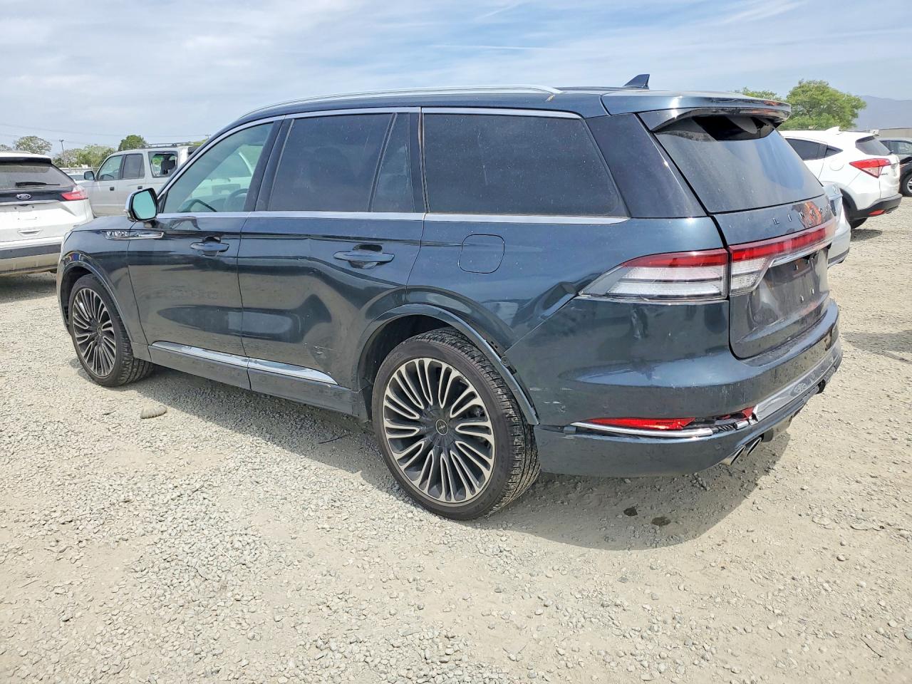 2020 LINCOLN AVIATOR BLACK LABEL photo 3