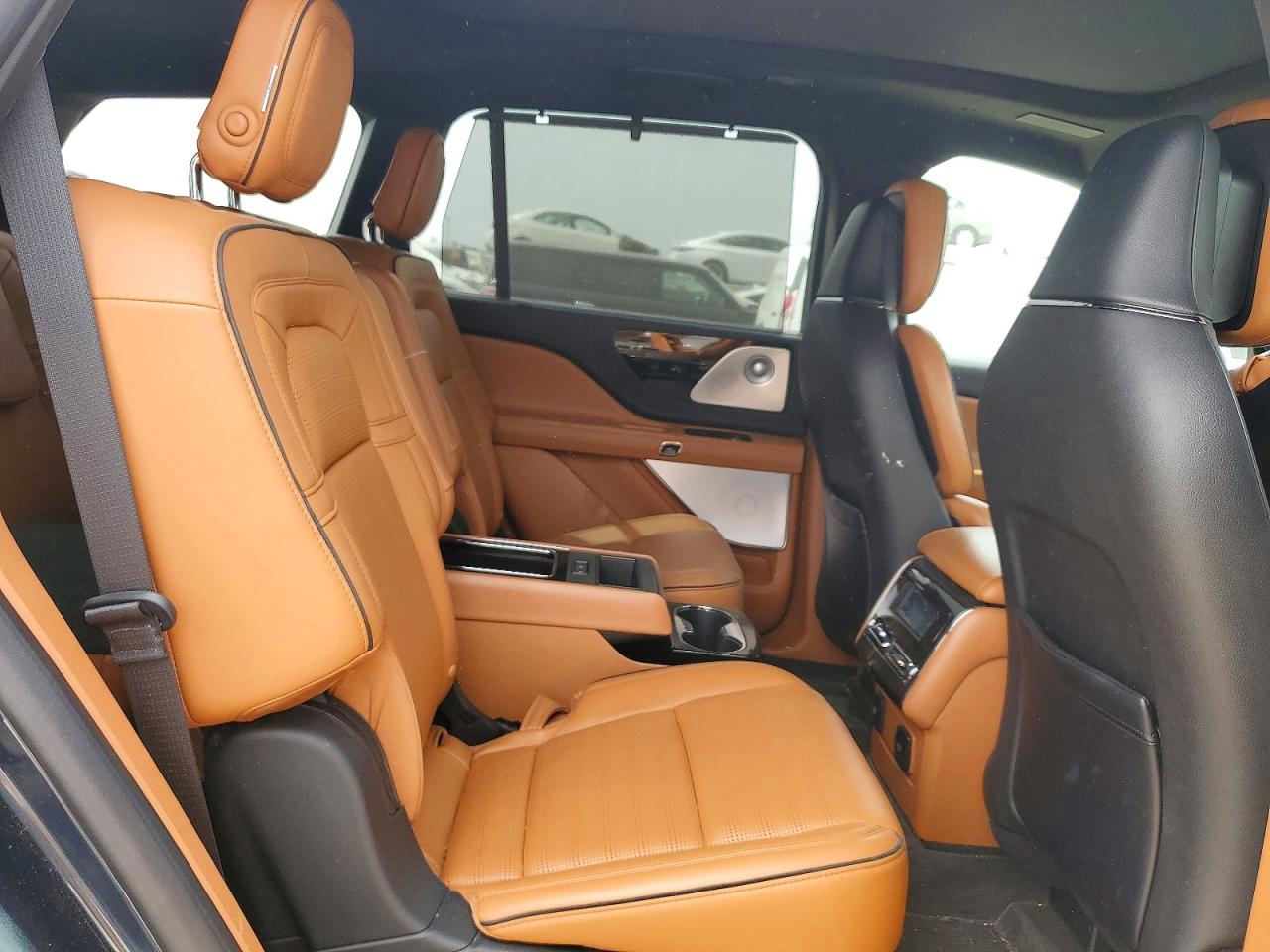 2020 LINCOLN AVIATOR BLACK LABEL photo 21