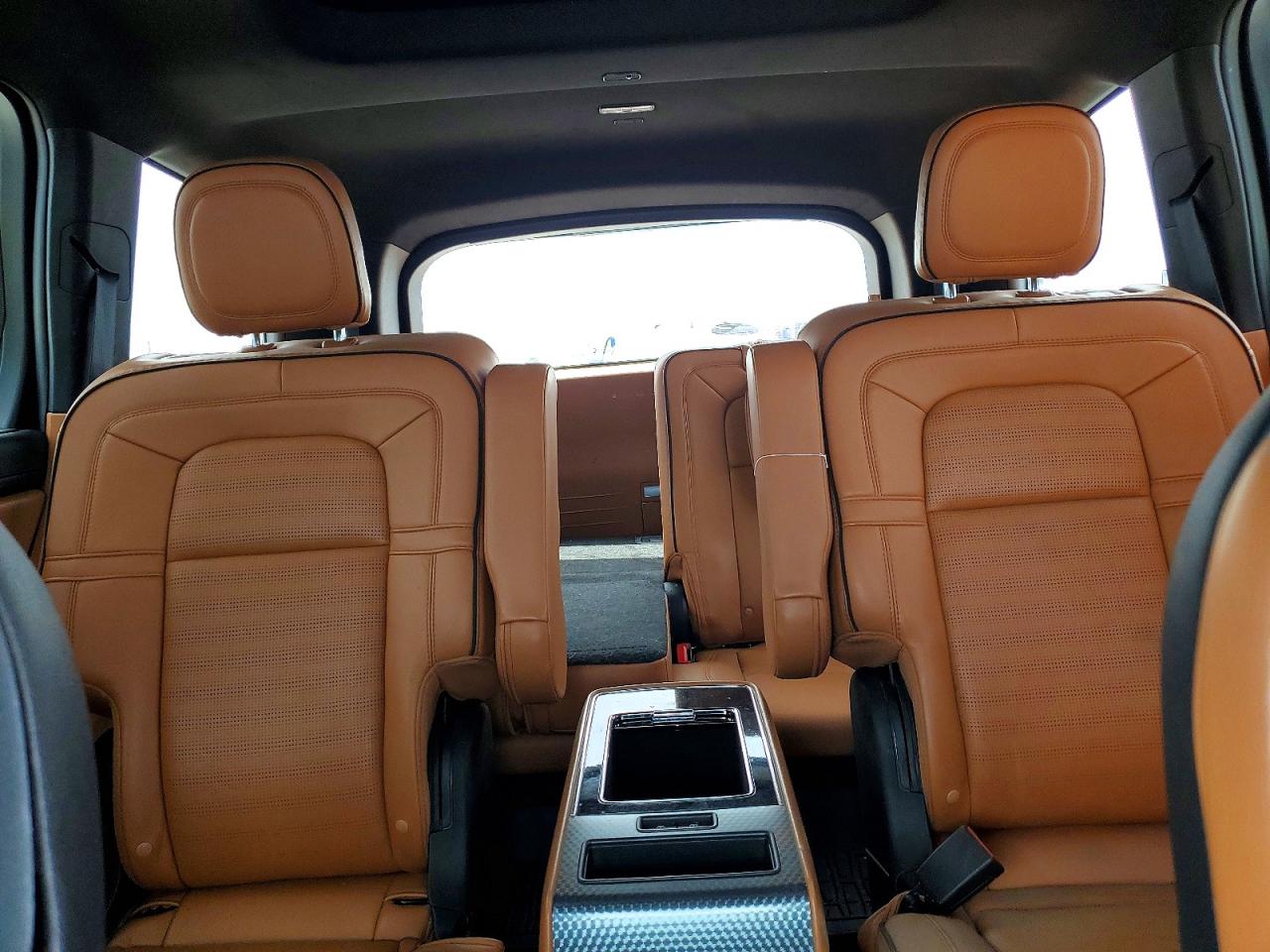 2020 LINCOLN AVIATOR BLACK LABEL photo 19
