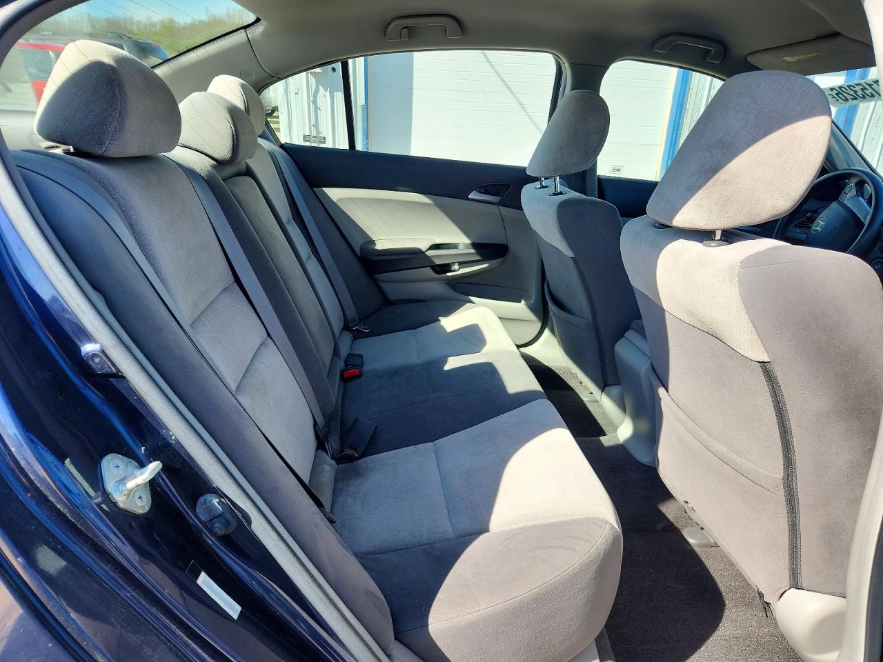 2008 HONDA ACCORD LX photo 19