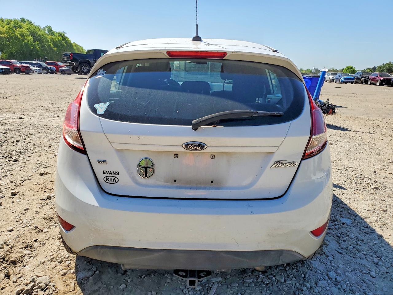 2016 FORD FIESTA SE photo 16