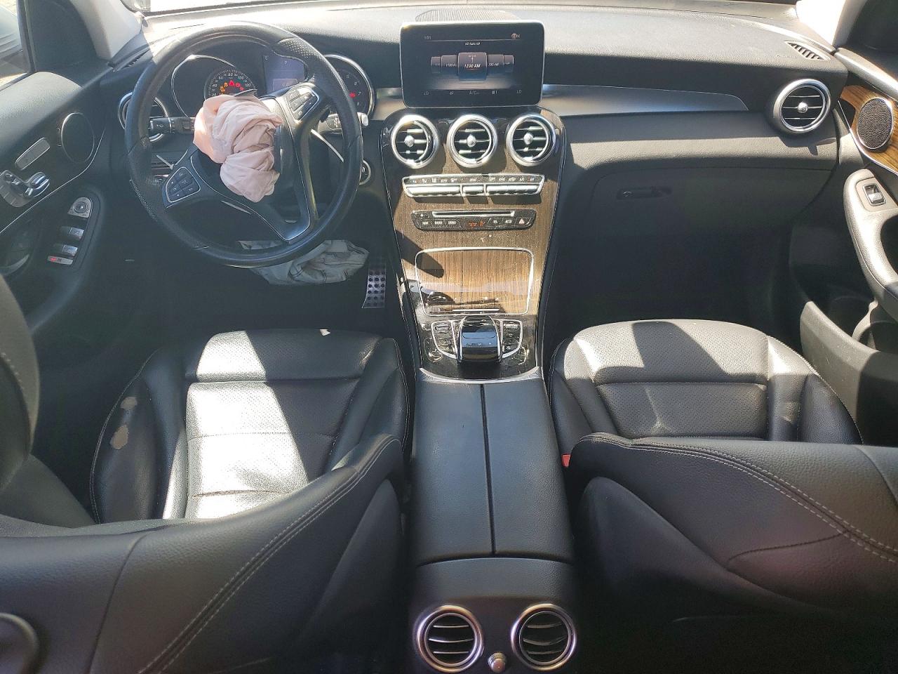 2016 MERCEDES-BENZ GLC 300 photo 22