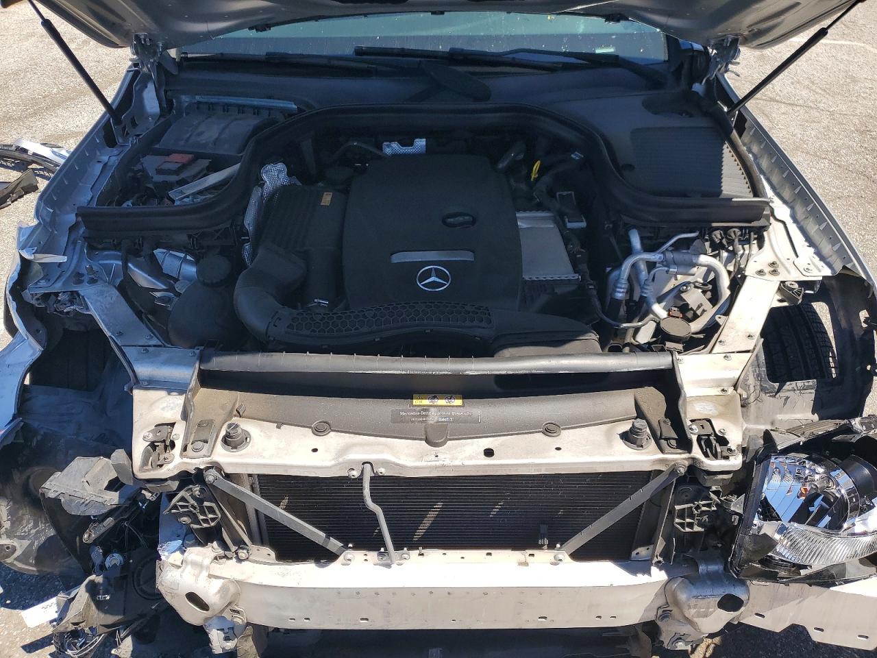 2016 MERCEDES-BENZ GLC 300 photo 34