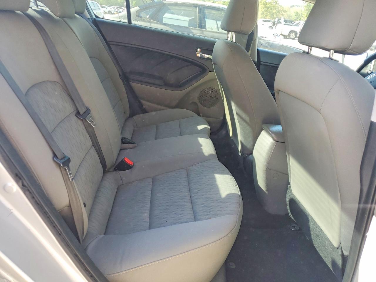 2015 KIA FORTE LX photo 19
