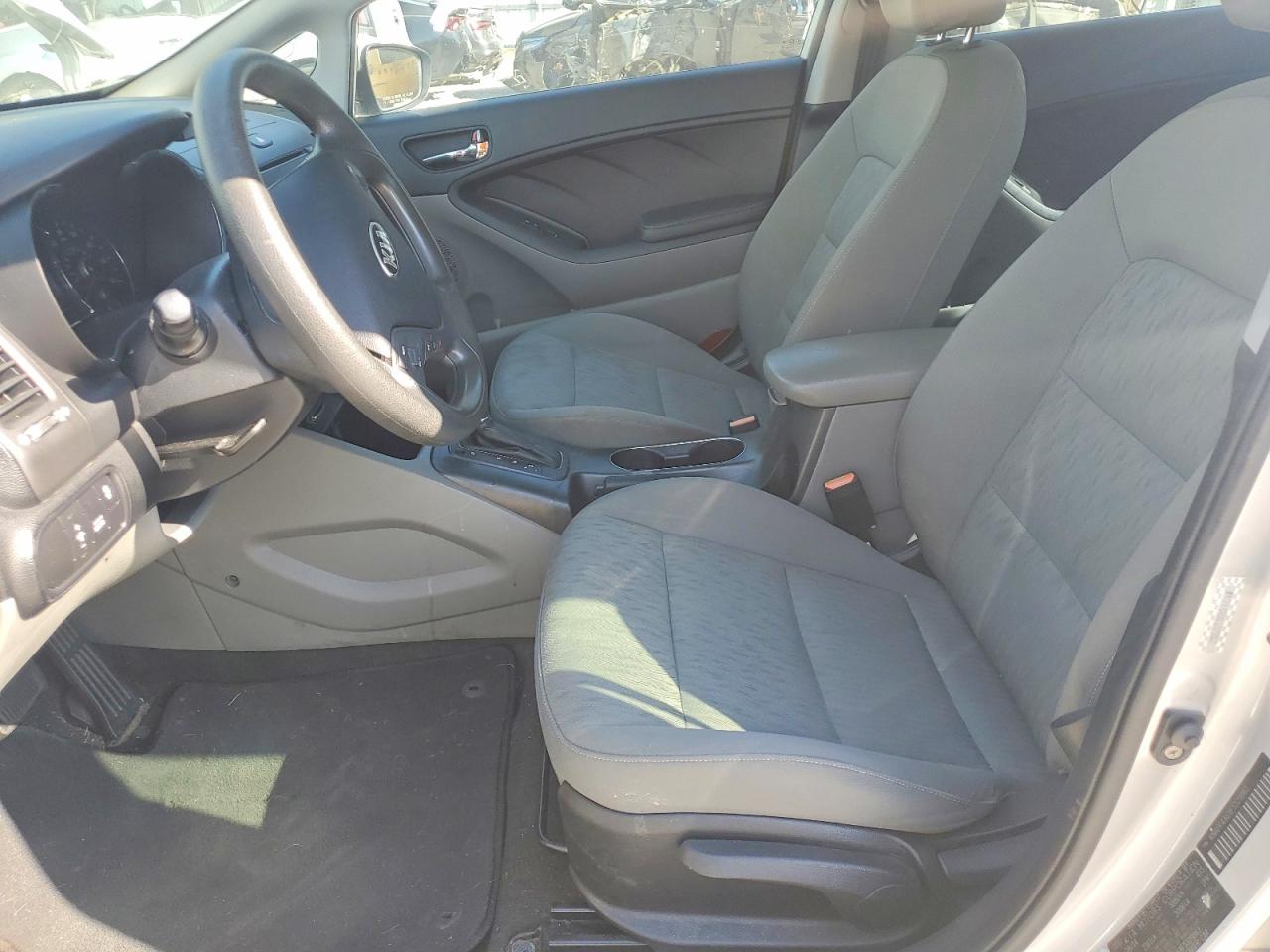 2015 KIA FORTE LX photo 13