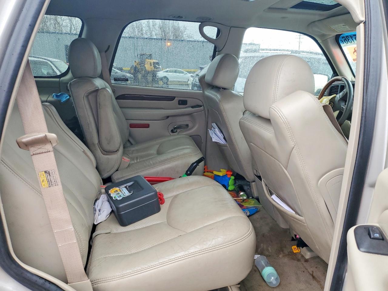 2004 CADILLAC ESCALADE LUXURY photo 28