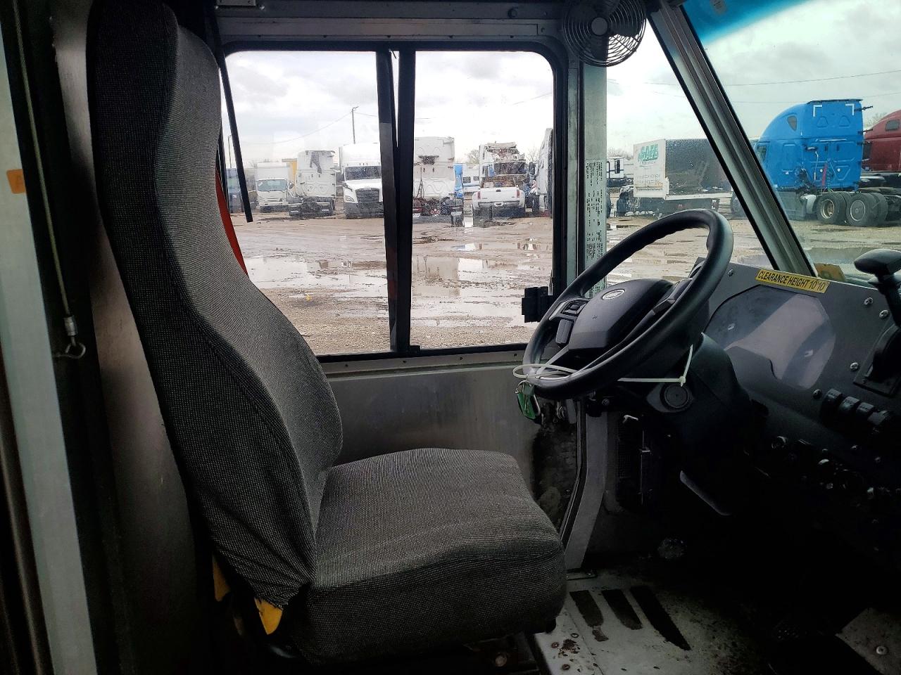 2020 FORD F59 DELIVERY VAN photo 13