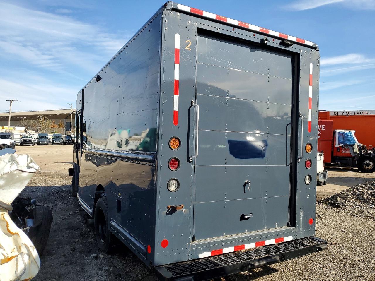2020 FORD F59 DELIVERY VAN photo 3