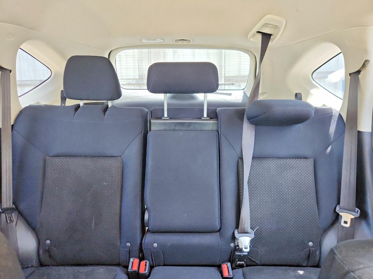 2016 HONDA CR-V LX photo 28