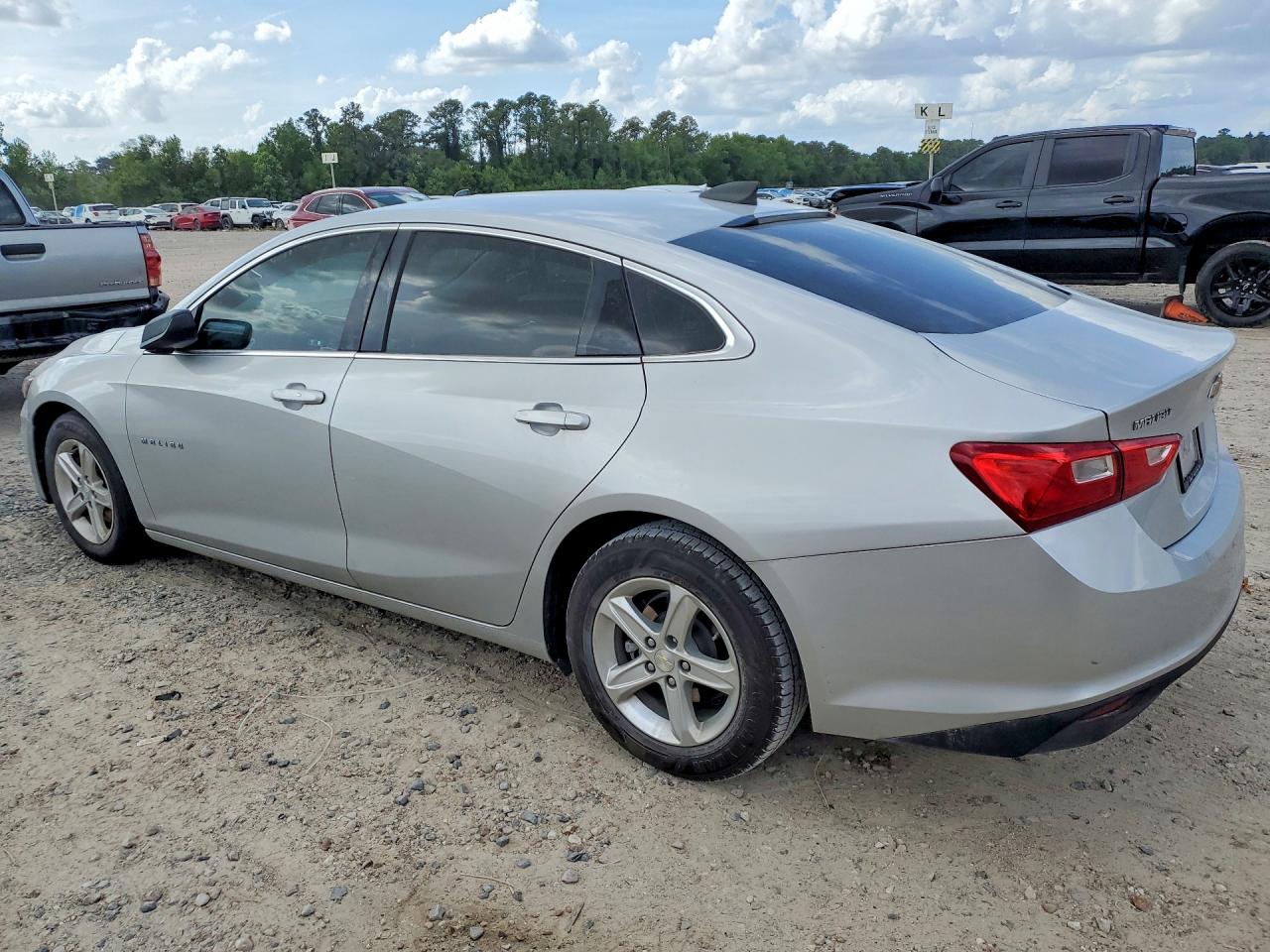 2020 CHEVROLET MALIBU LS photo 3