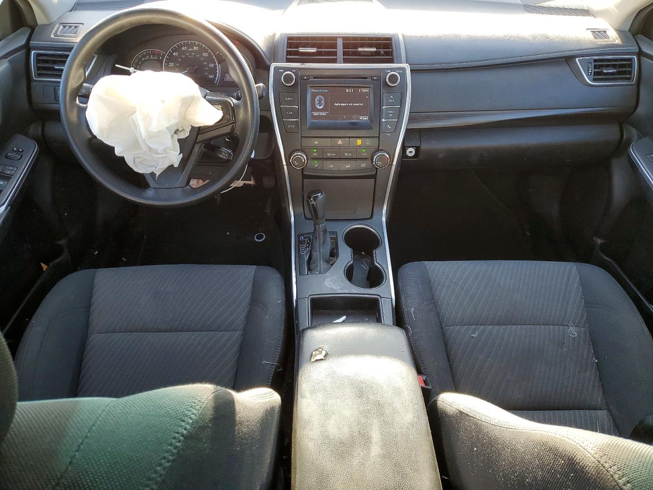 2015 TOYOTA CAMRY LE photo 22