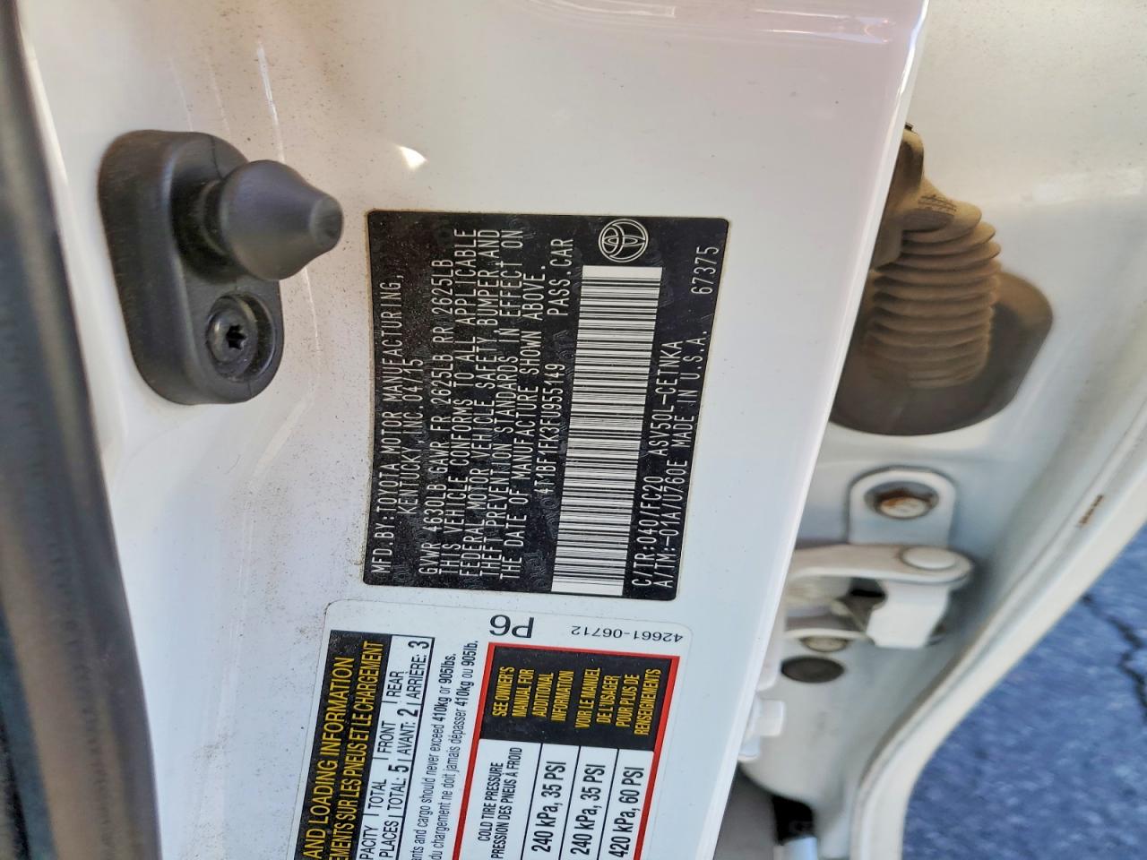 2015 TOYOTA CAMRY LE photo 34