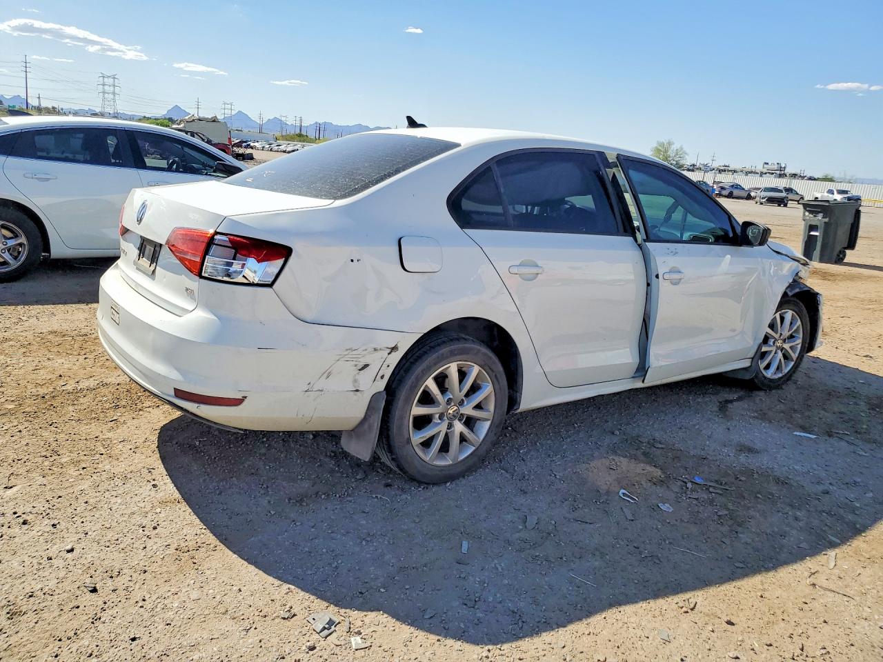 2015 VOLKSWAGEN JETTA SE photo 7