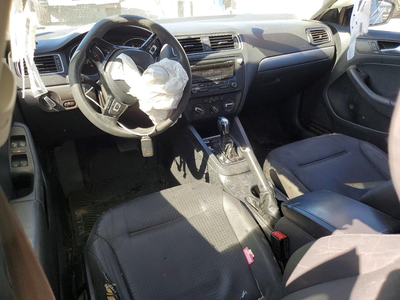 2015 VOLKSWAGEN JETTA SE photo 22