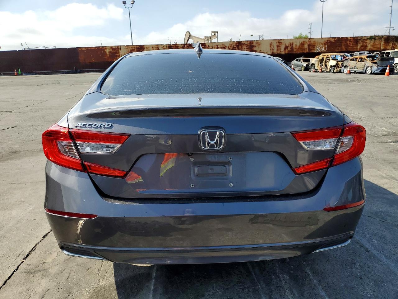 2020 HONDA ACCORD LX photo 16
