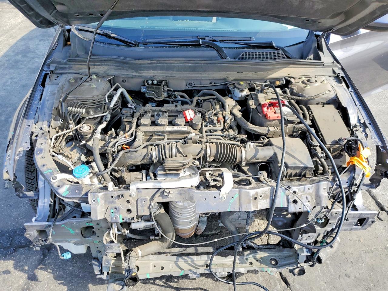 2020 HONDA ACCORD LX photo 31