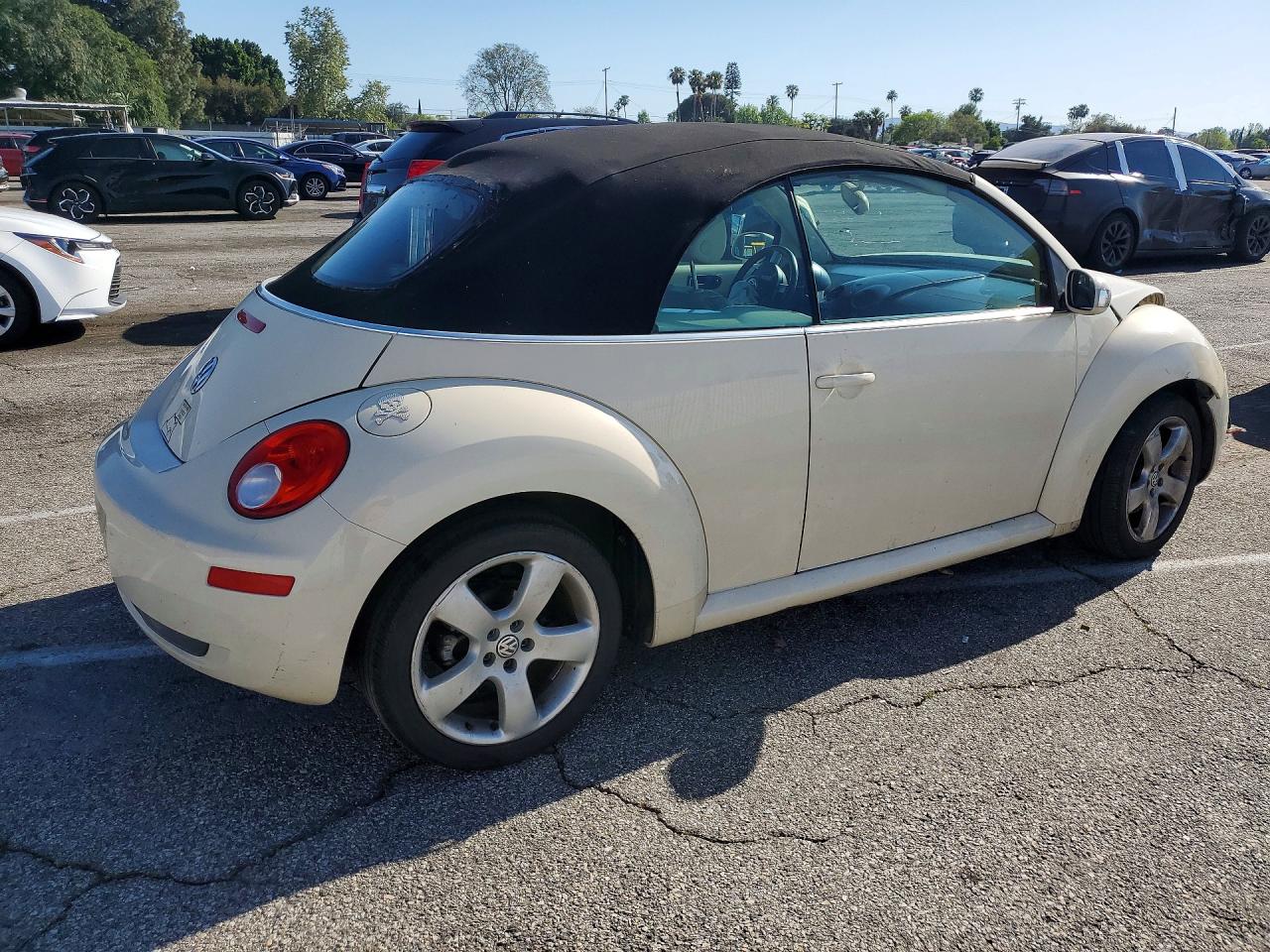 2006 VOLKSWAGEN NEW BEETLE CONVERTIBLE OPTION PACKAGE 2 photo 7
