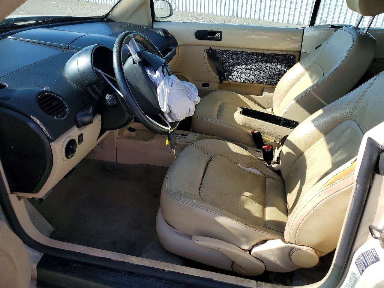 2006 VOLKSWAGEN NEW BEETLE CONVERTIBLE OPTION PACKAGE 2 photo 19