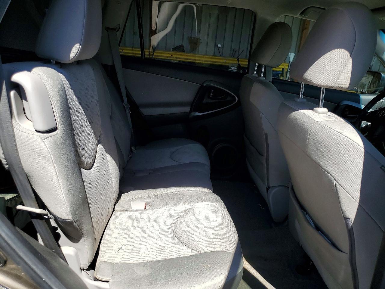 2012 TOYOTA RAV4 BASE photo 21