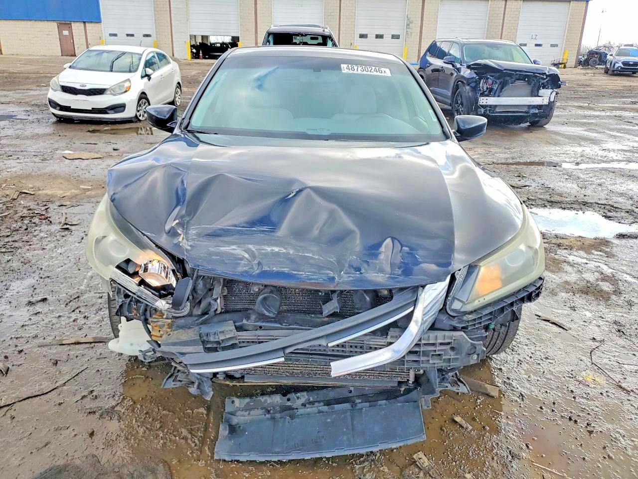 2013 HONDA ACCORD LX photo 9