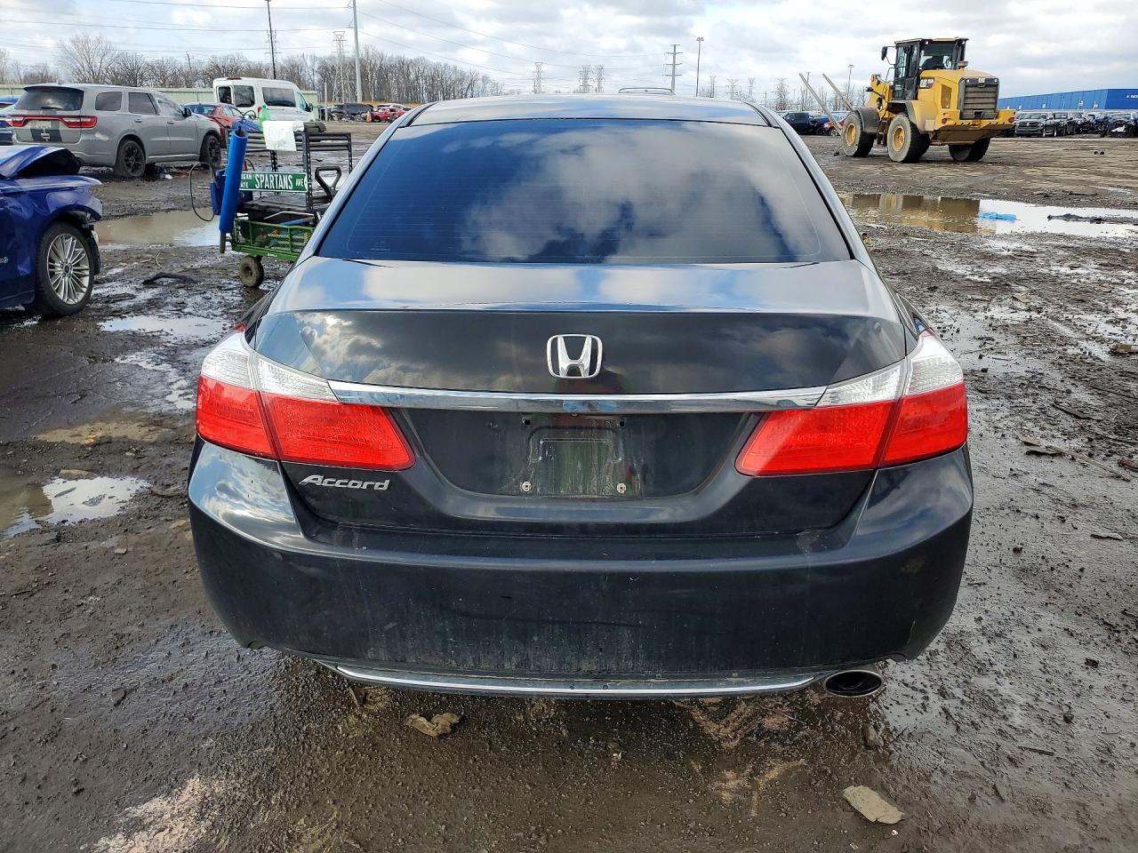 2013 HONDA ACCORD LX photo 11