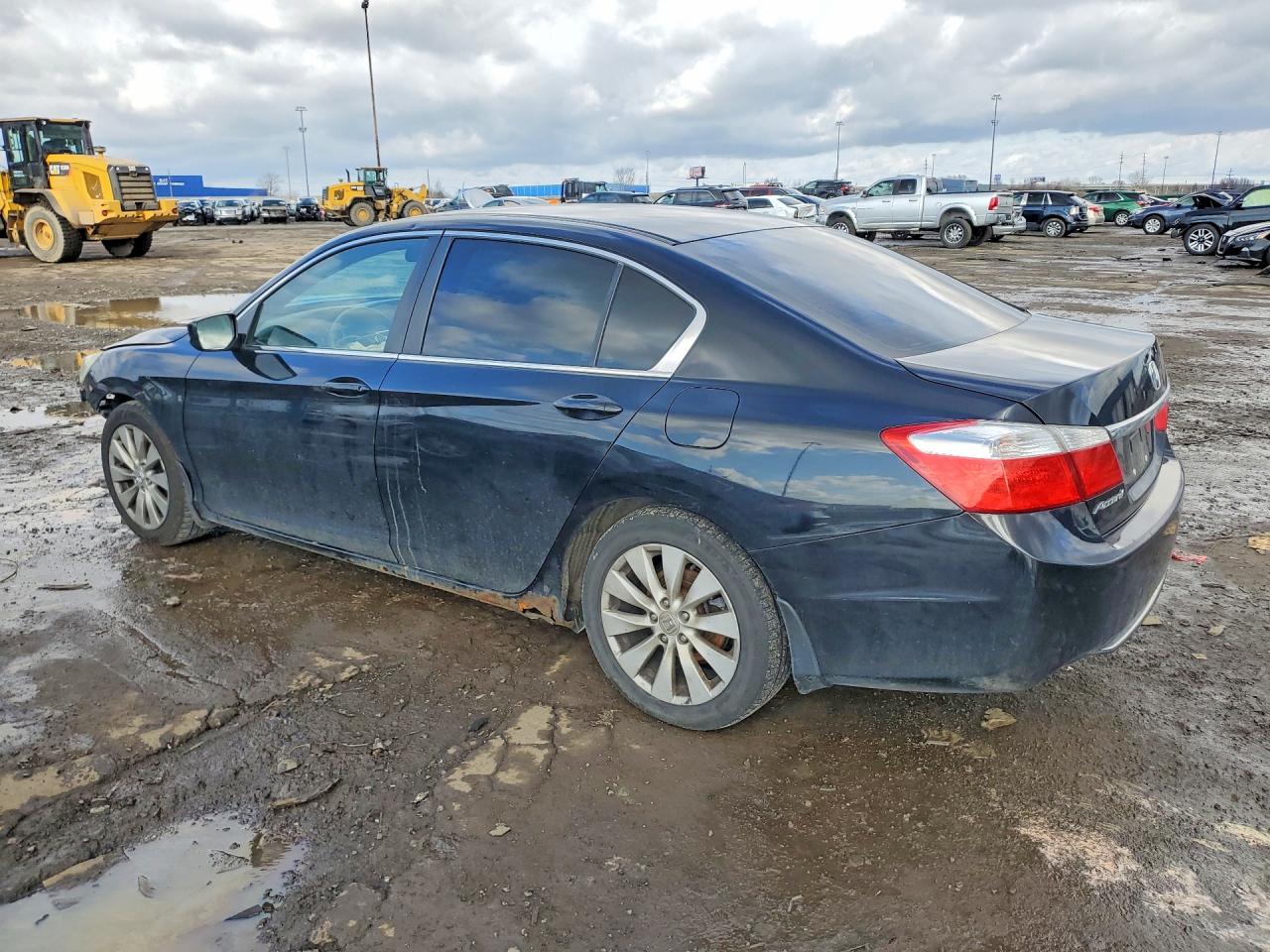 2013 HONDA ACCORD LX photo 3