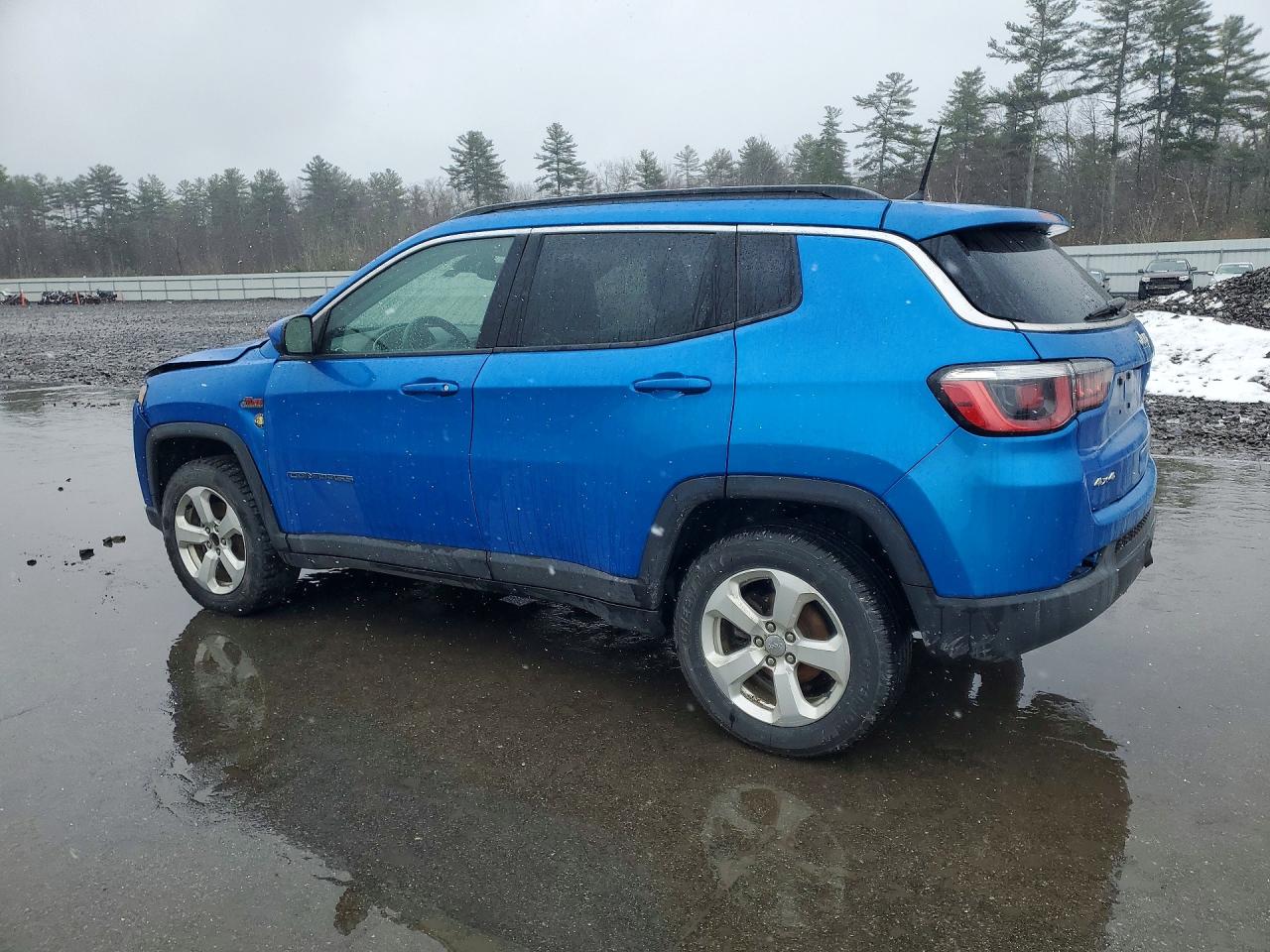2017 JEEP COMPASS LATITUDE photo 4