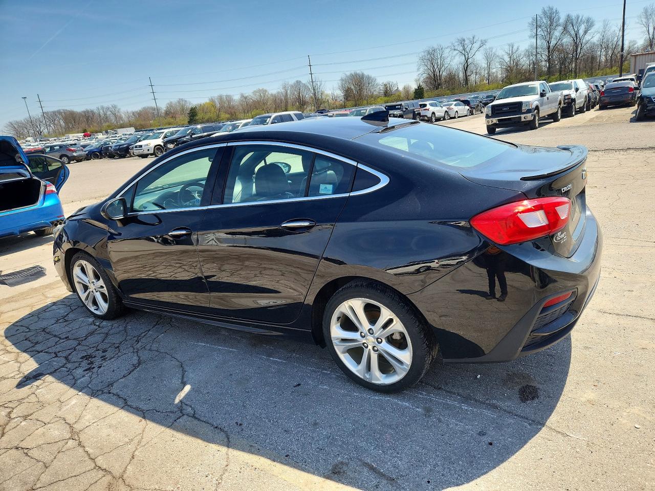 2017 CHEVROLET CRUZE PREMIER photo 3