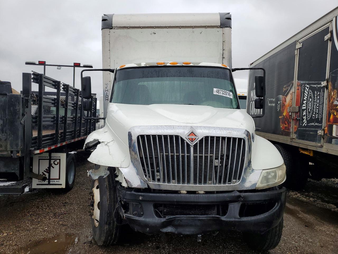 2017 INTERNATIONAL 4300 BOX TRUCK photo 9