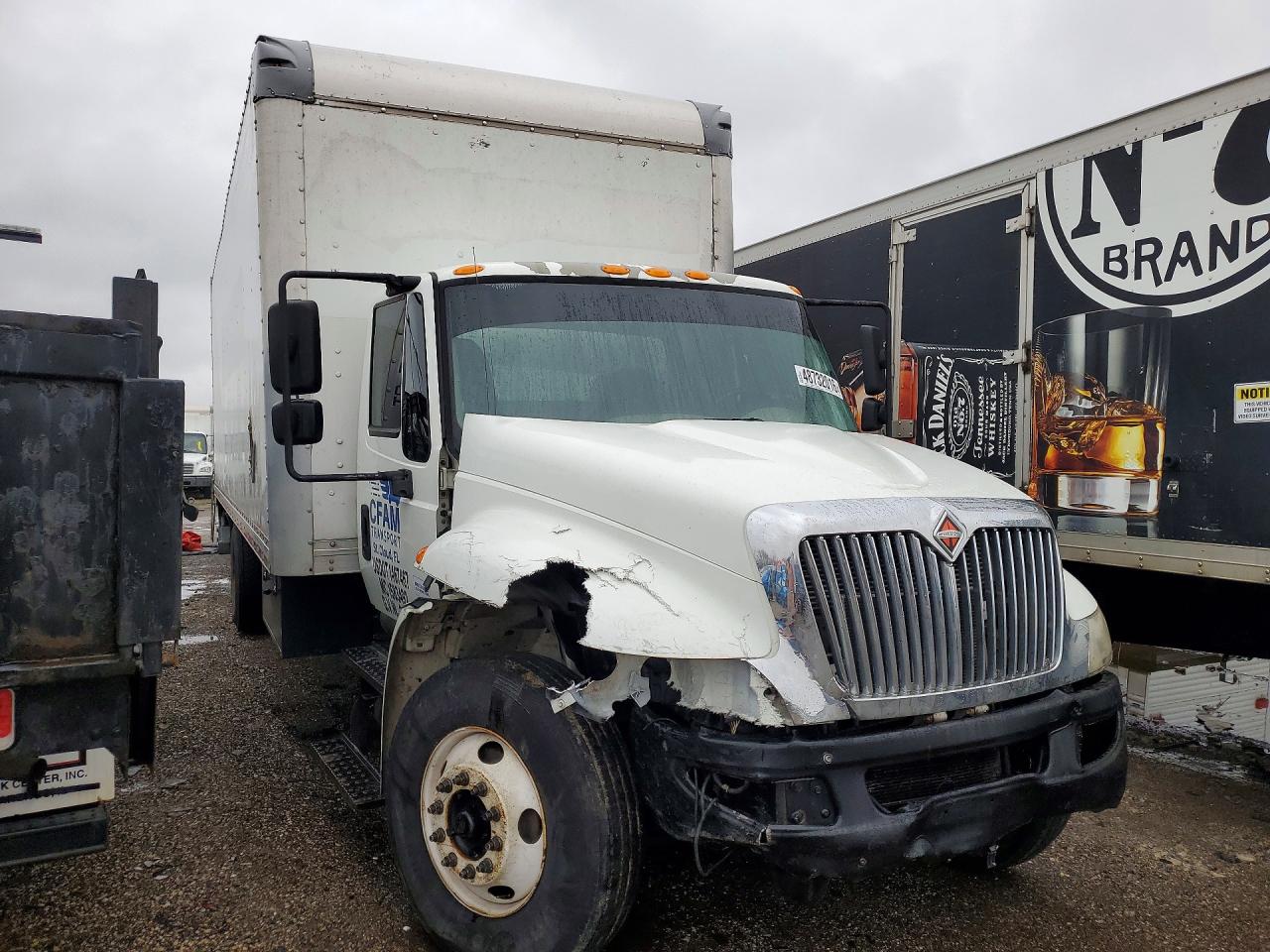 2017 INTERNATIONAL 4300 BOX TRUCK photo 7
