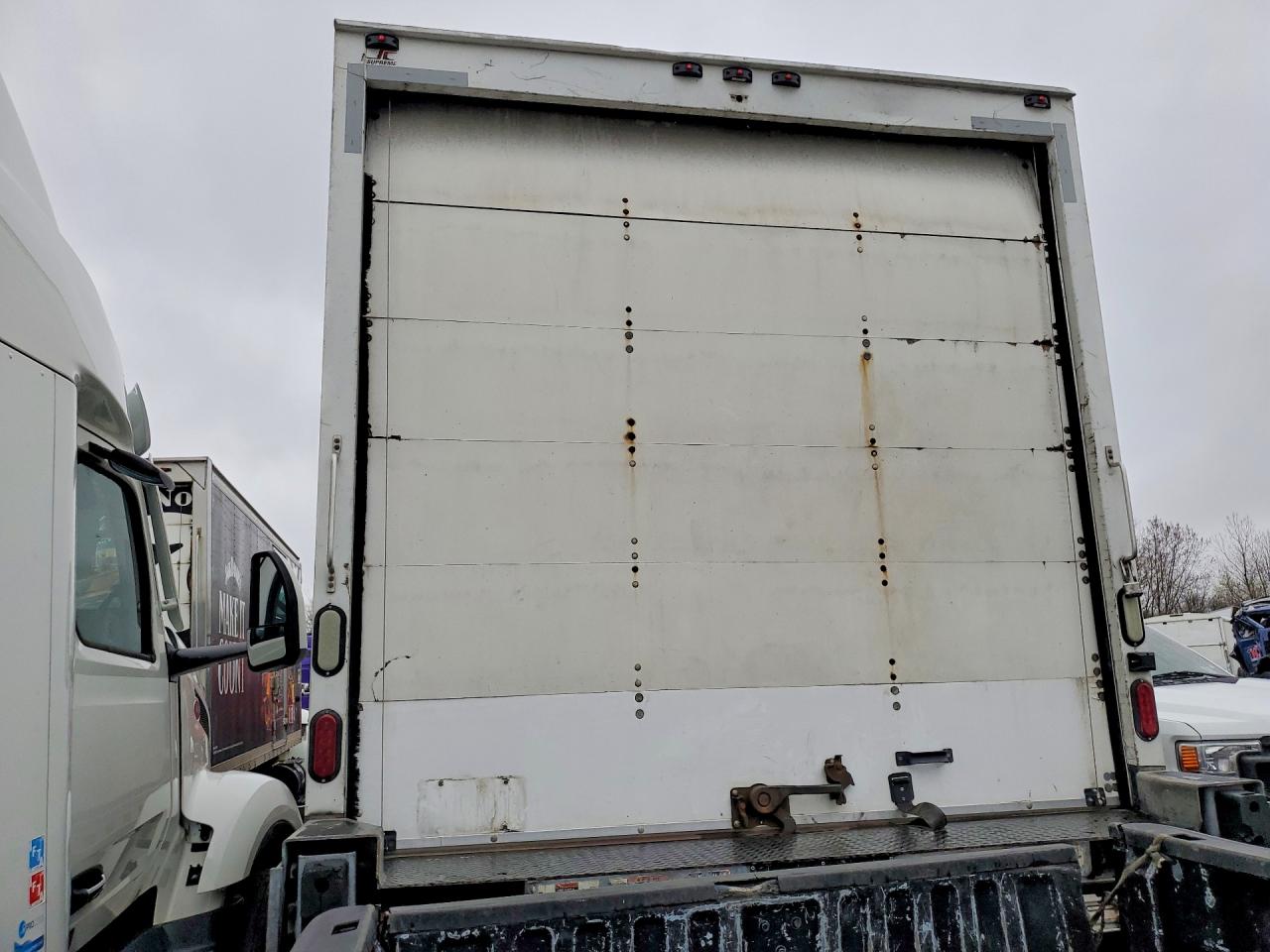 2017 INTERNATIONAL 4300 BOX TRUCK photo 11
