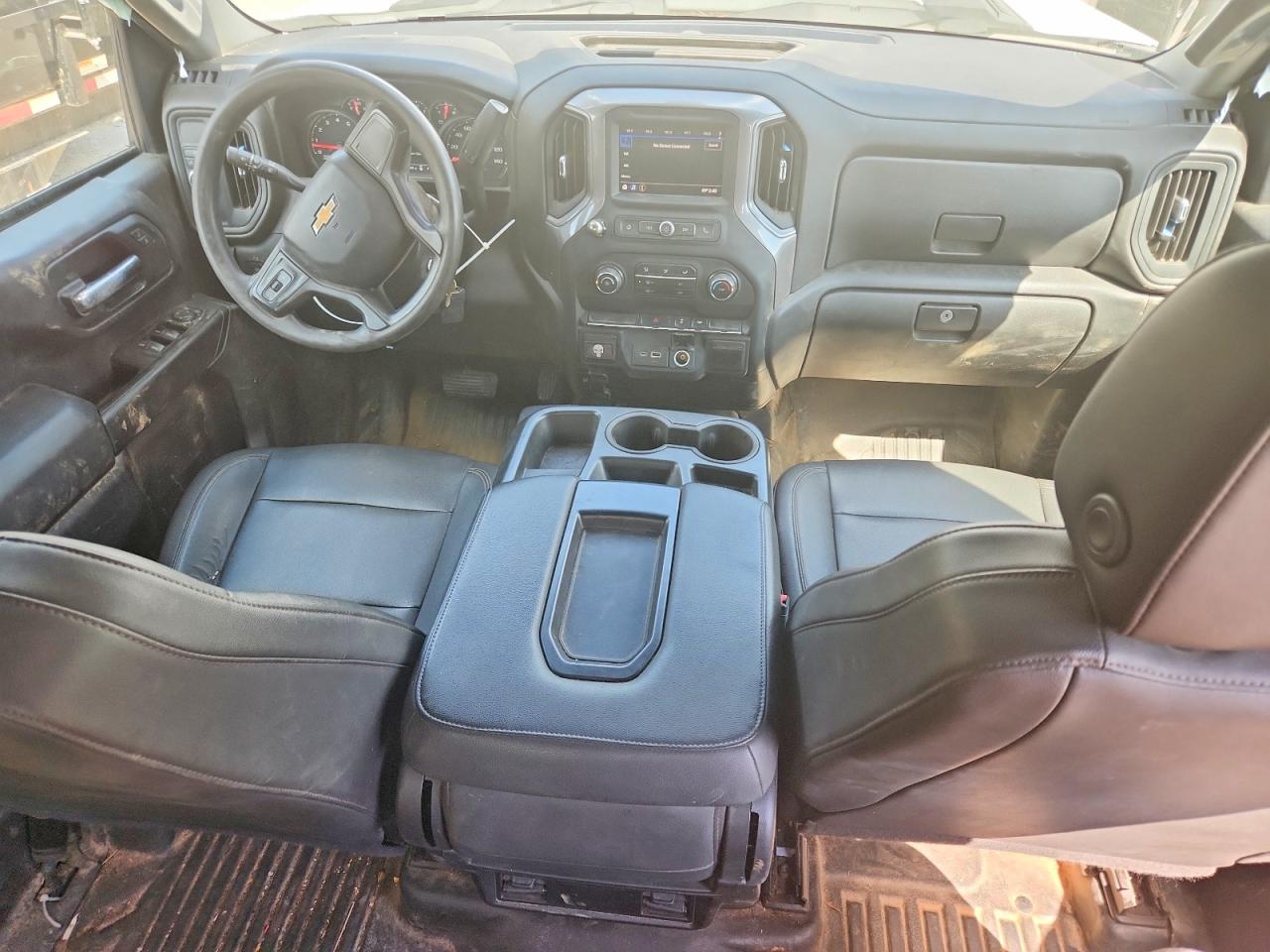 2021 CHEVROLET SILVERADO C2500 HEAVY DUTY photo 15