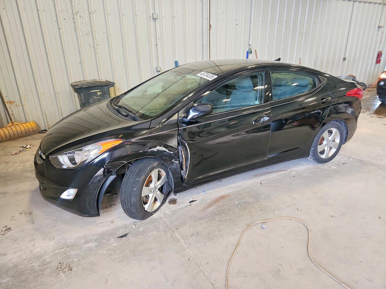 2013 HYUNDAI ELANTRA