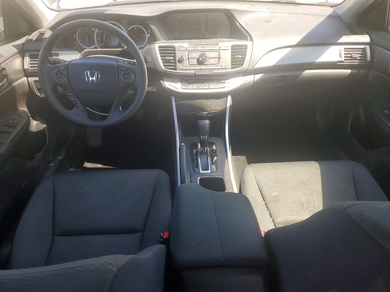 2015 HONDA ACCORD LX photo 15